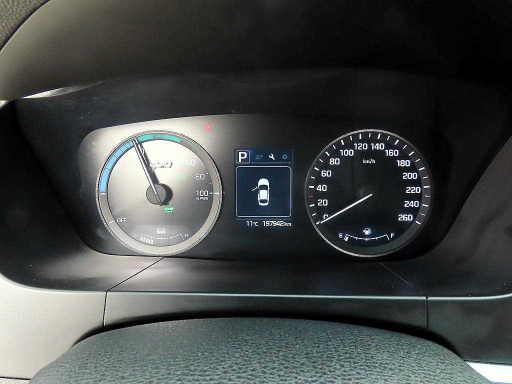 HYUNDAI Sonata - Vista 9