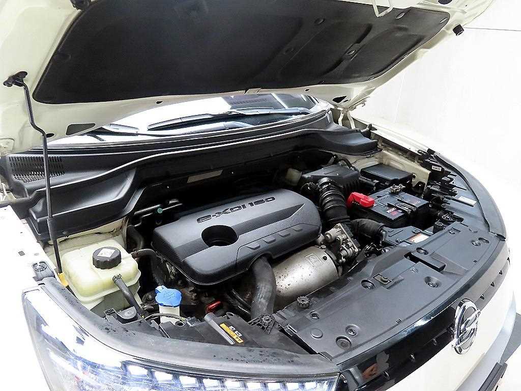 Ssangyong Tivoli 2017 Blanco - Importación desde Corea - HF Imports Iquique - Foto 19