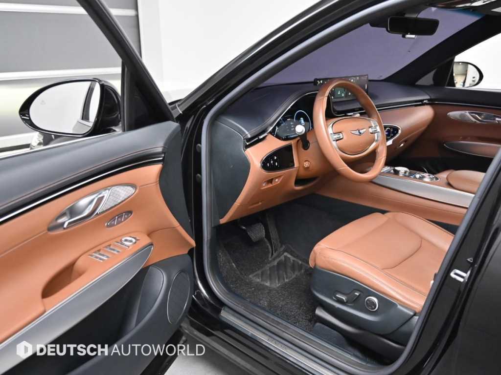 Genesis GV70 - Vista 11