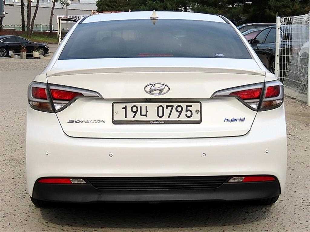 HYUNDAI Sonata - Vista 4