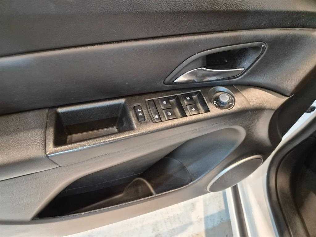 Chevrolet Cruise - Vista 12