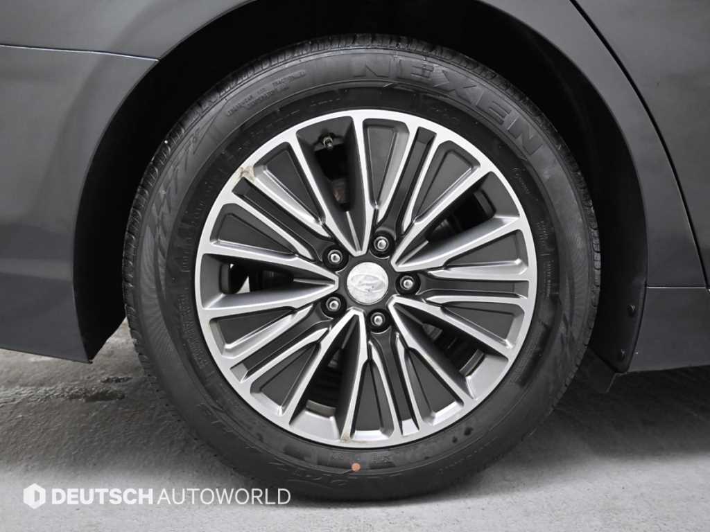 HYUNDAI Grandeur - Vista 5