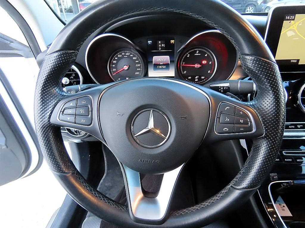 Mercedes Benz C Class - Vista 8