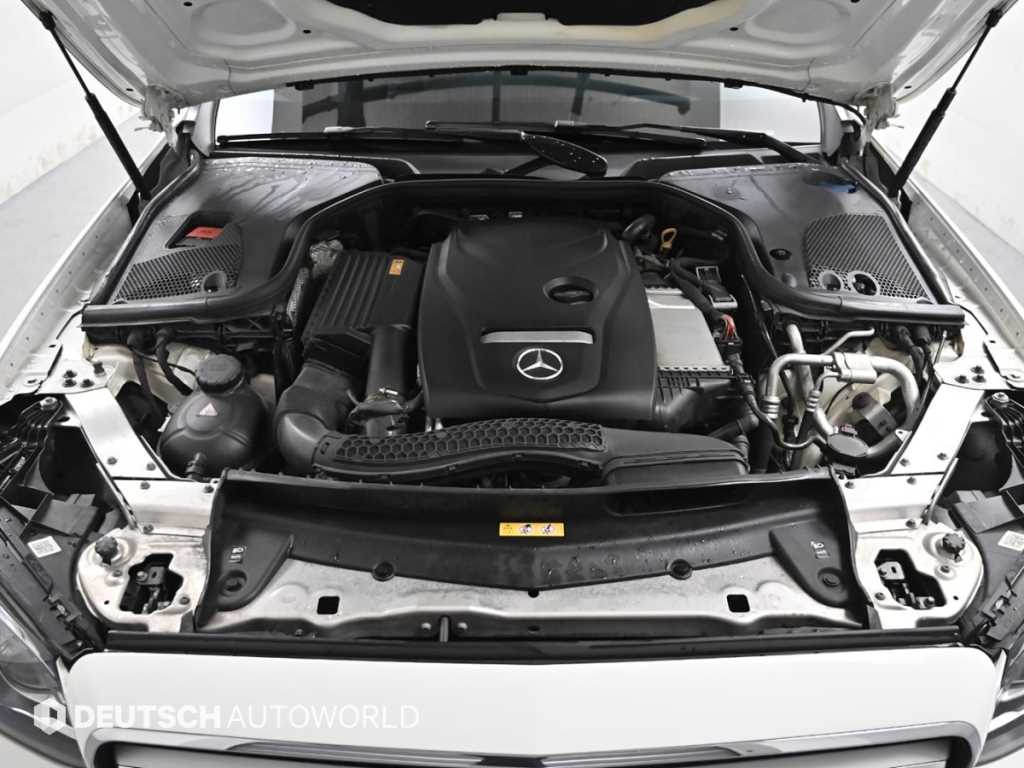 Mercedes Benz E class - Vista 6