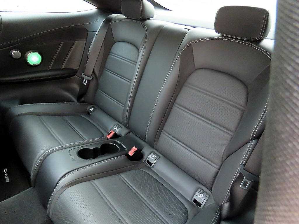 Mercedes Benz C Class - Vista 6