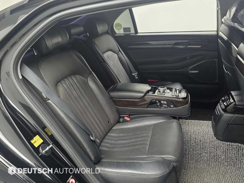 Genesis EQ900 - Vista 12