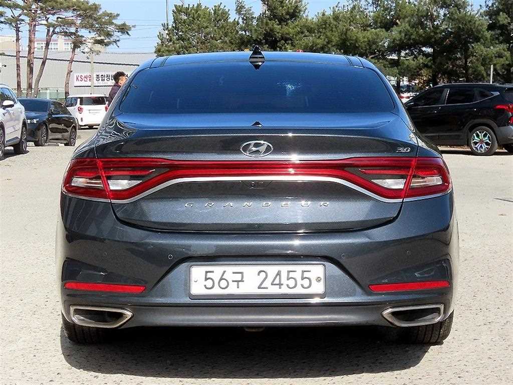 HYUNDAI Grandeur - Vista 4