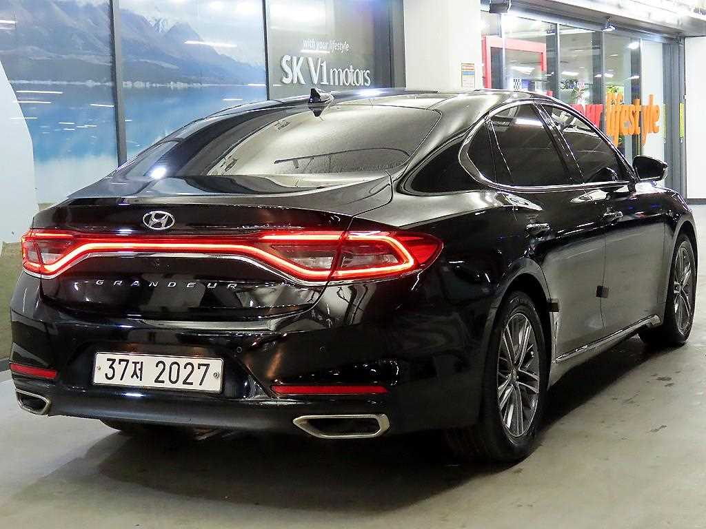 HYUNDAI Grandeur - Vista 4