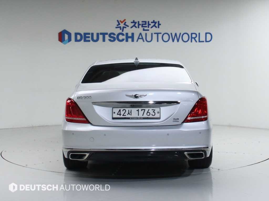 Genesis EQ900 - Vista 4