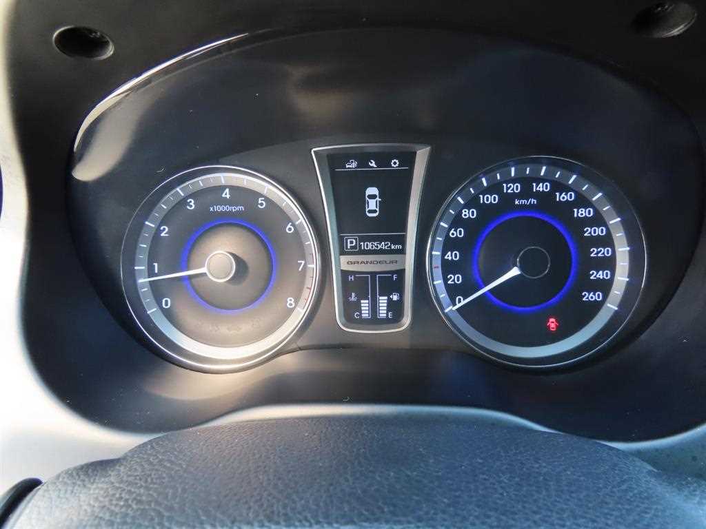 HYUNDAI Grandeur - Vista 9