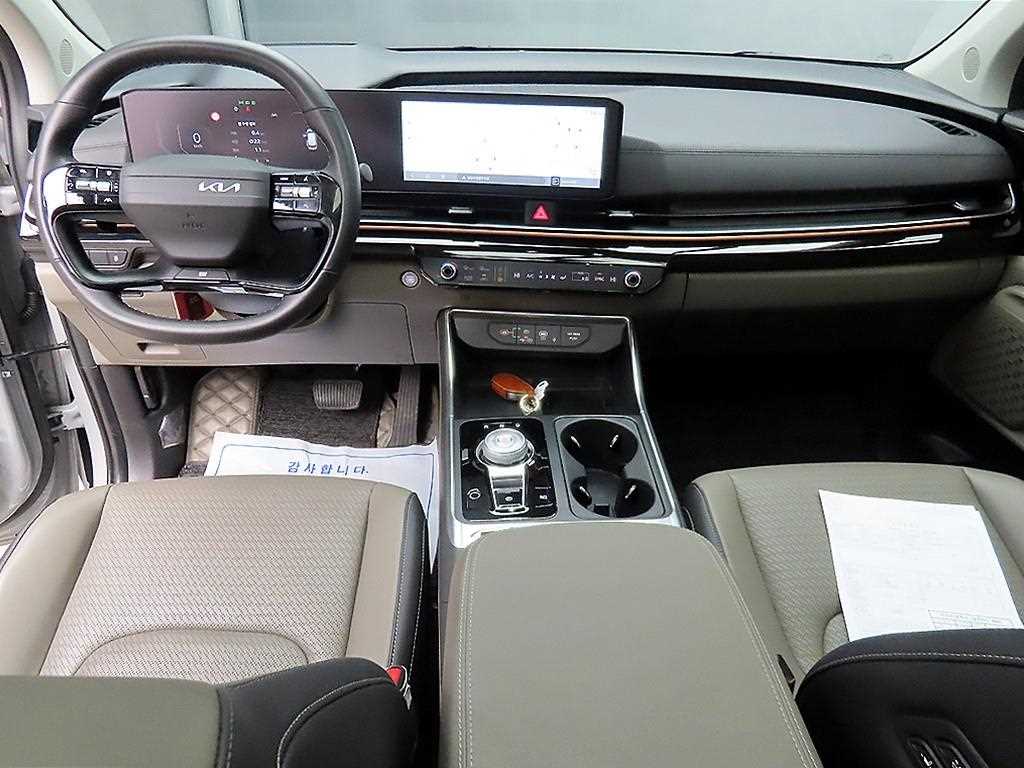 KIA Carnival - Vista 7