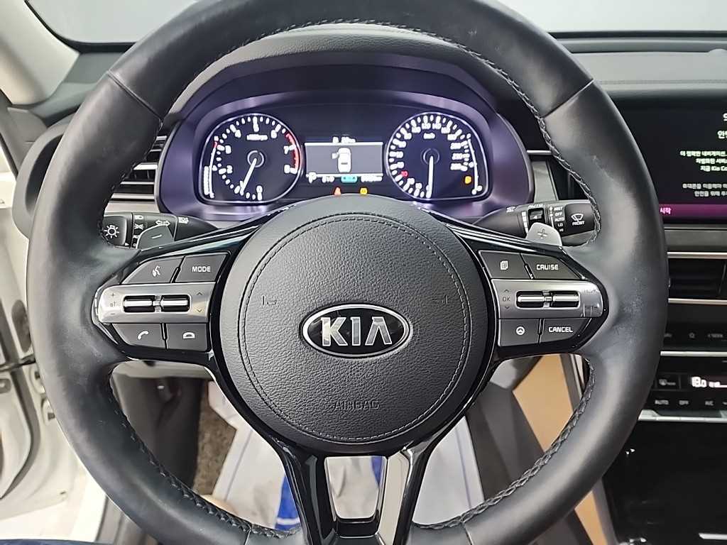 KIA K7 - Vista 9