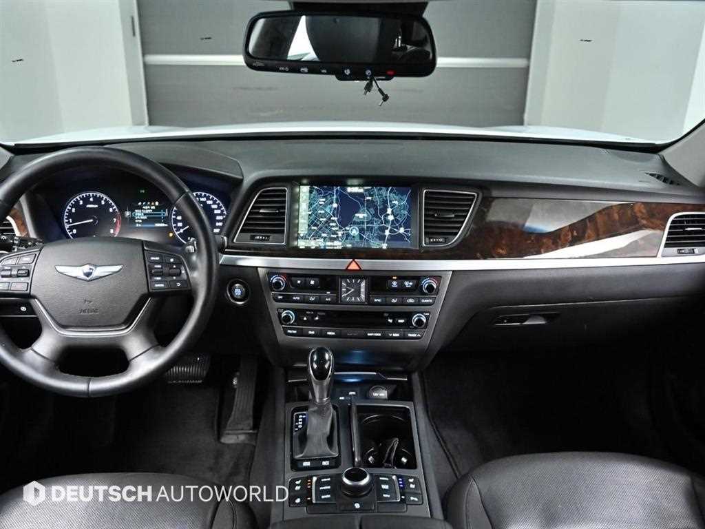 HYUNDAI Genesis - Vista 7