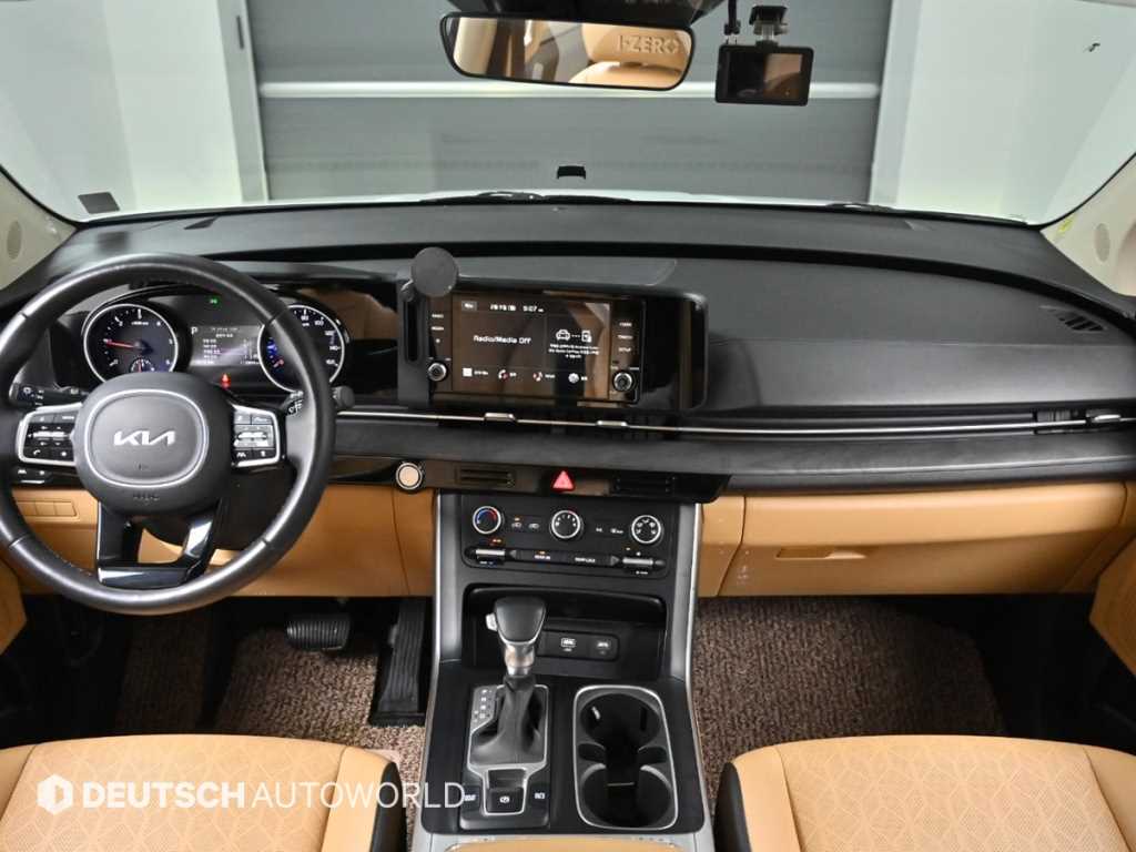 KIA Carnival - Vista 7