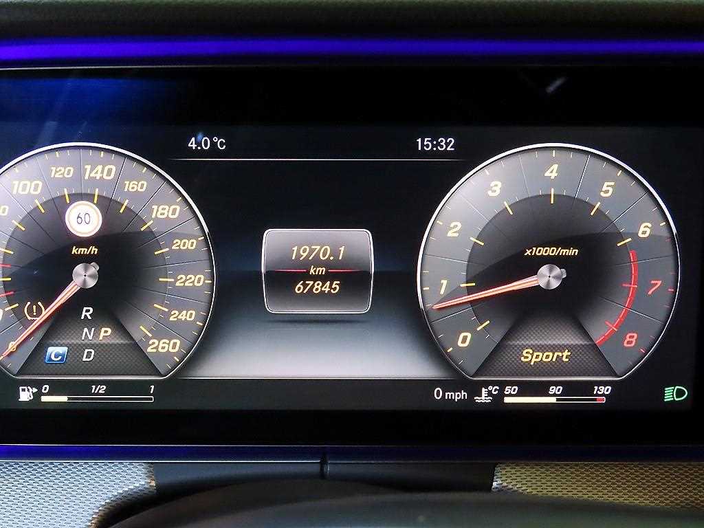 Mercedes Benz E class - Vista 9