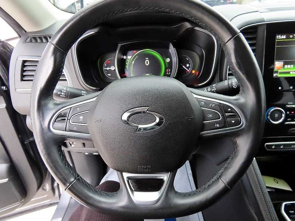 SAMSUNG QM6 - Vista 8