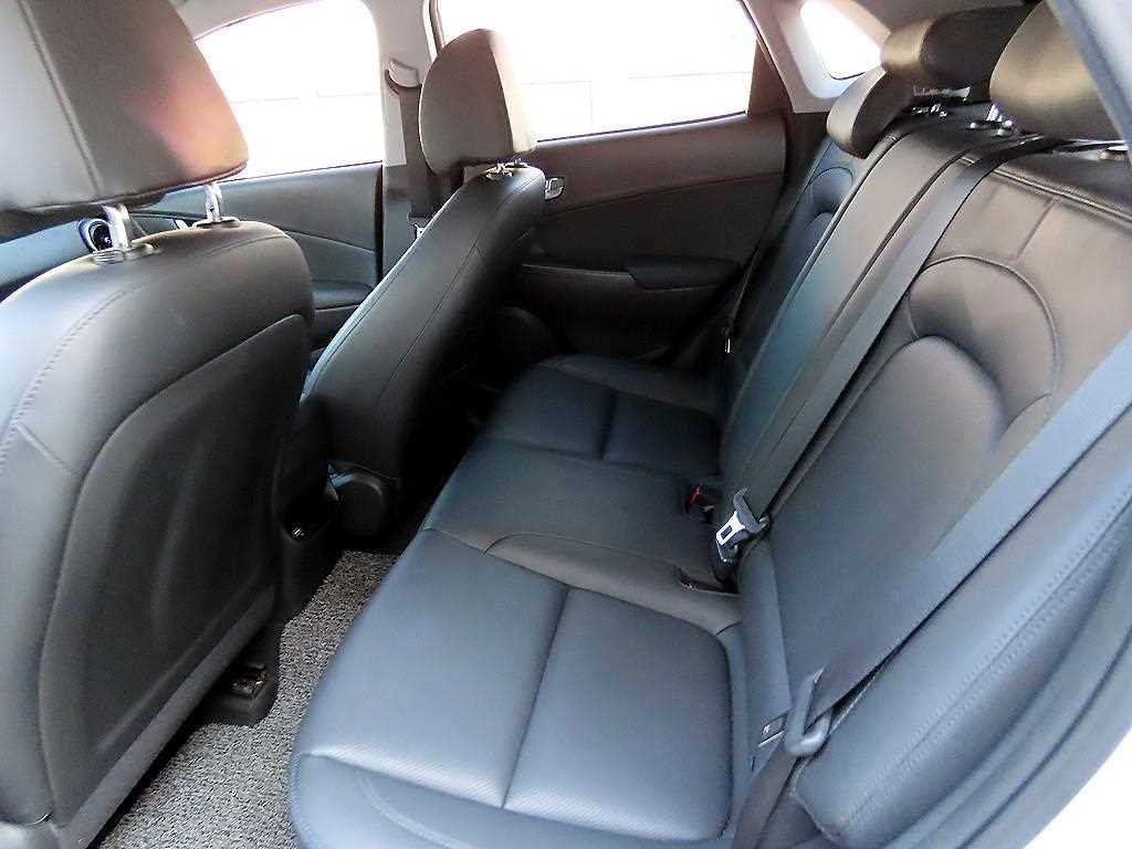 HYUNDAI Kona - Vista 6