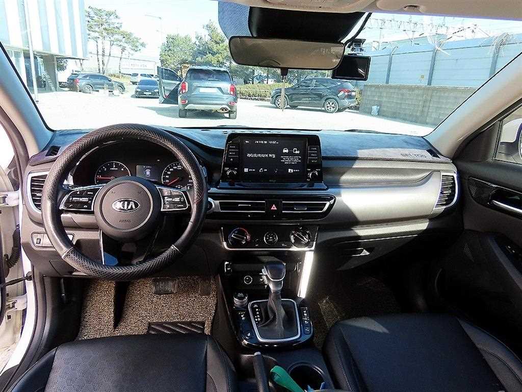 KIA Seltos - Vista 7