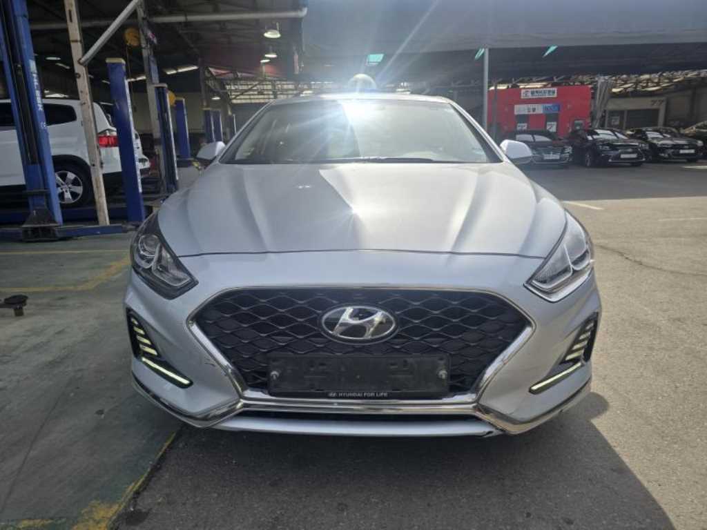 HYUNDAI Sonata - Vista 3