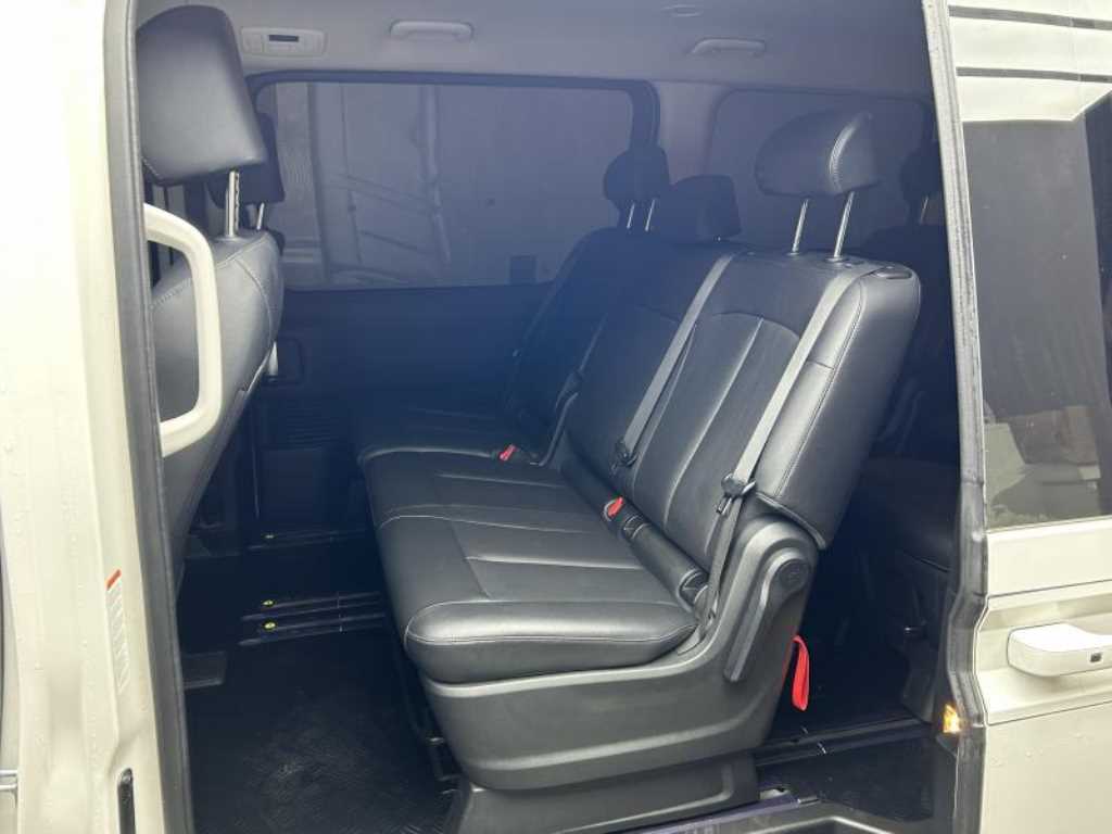 HYUNDAI Staria - Vista 7