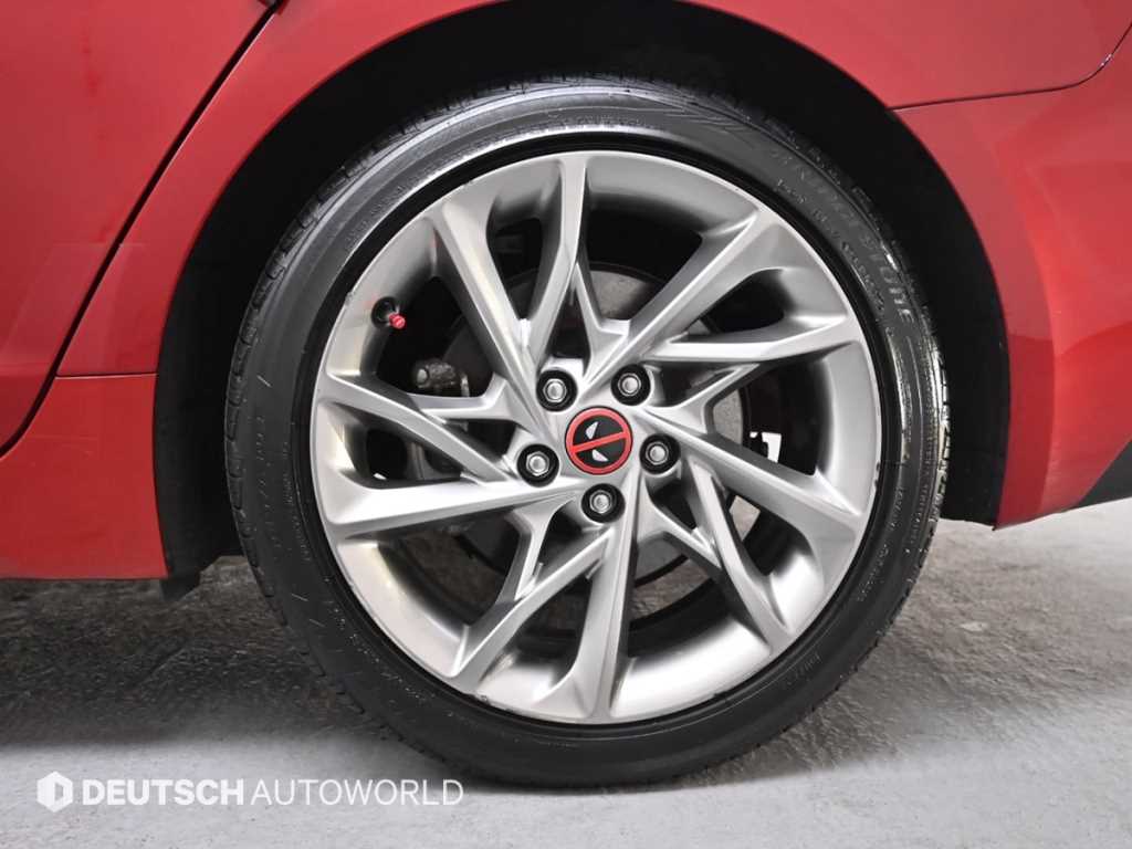 Genesis G70 - Vista 5