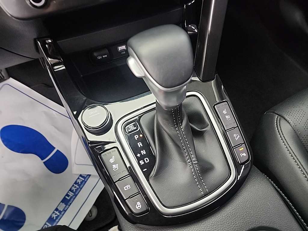 KIA Seltos - Vista 8