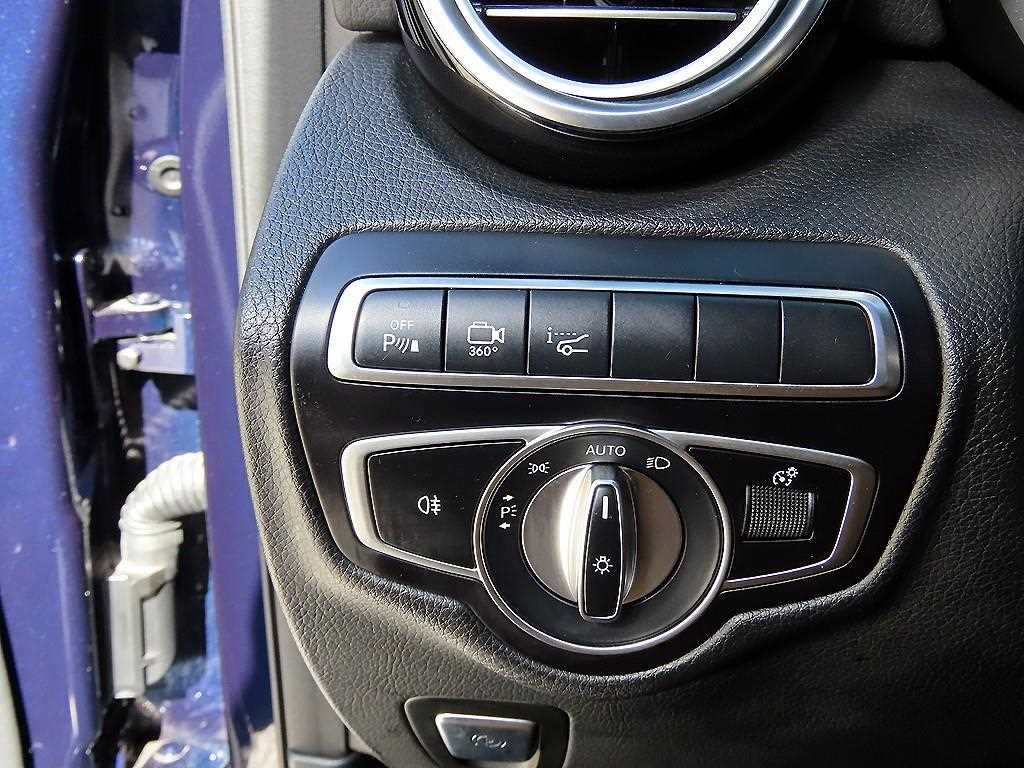 Mercedes Benz GLC Class - Vista 12