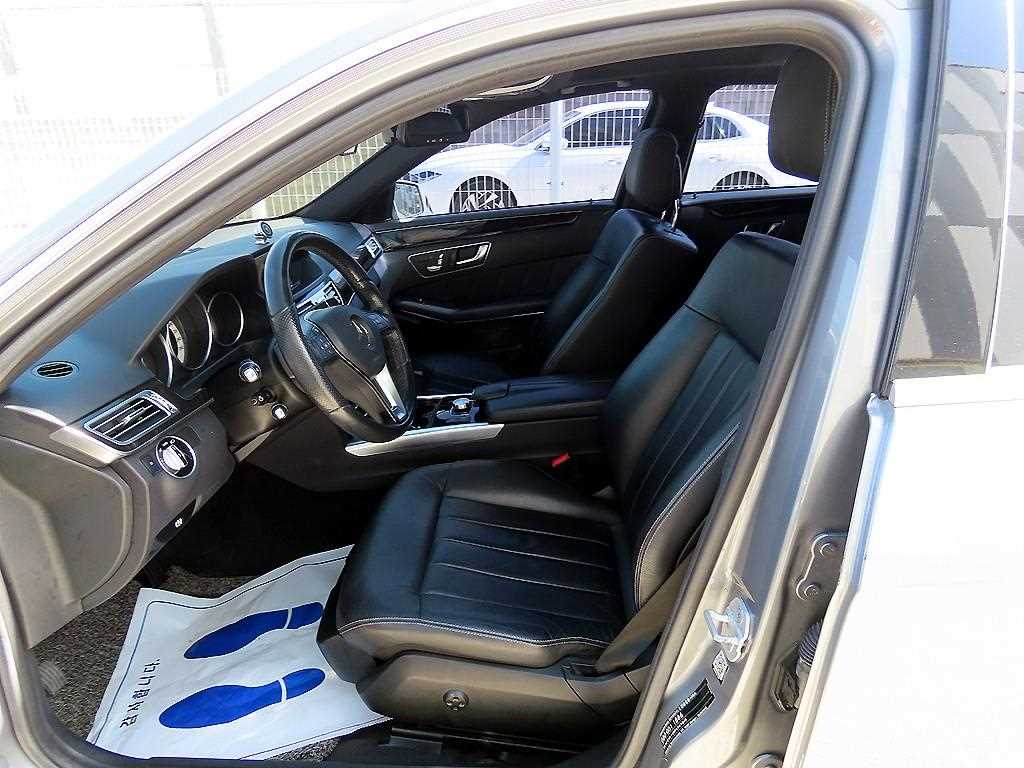 Mercedes Benz E class - Vista 5