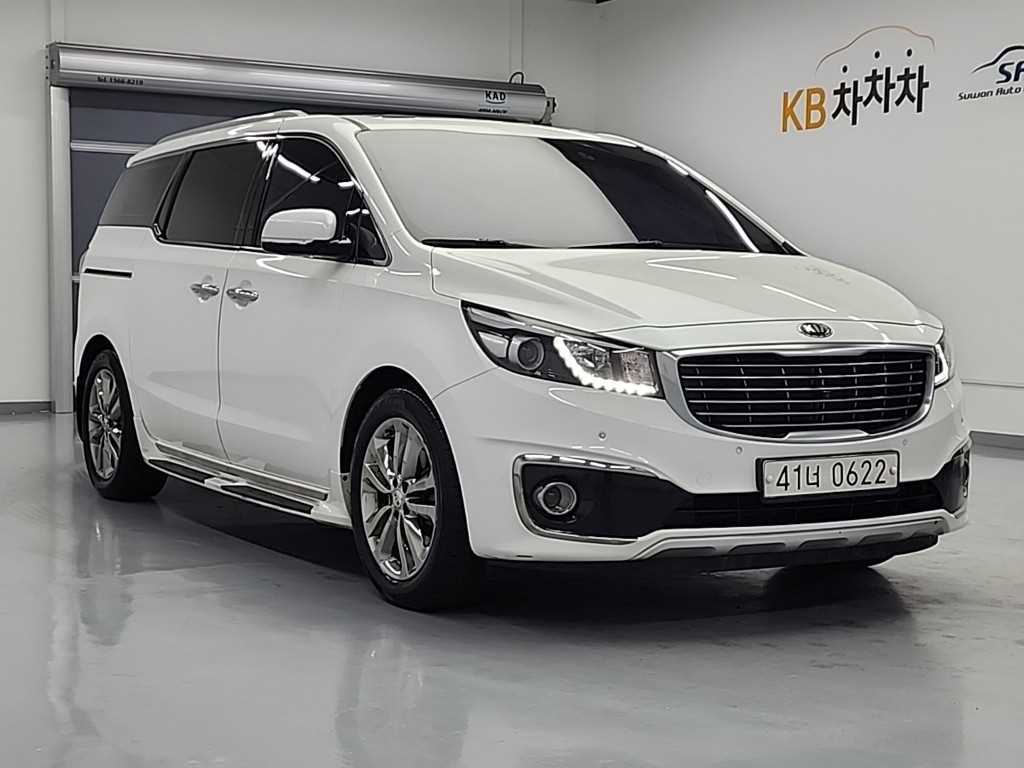 KIA Carnival - Vista 4