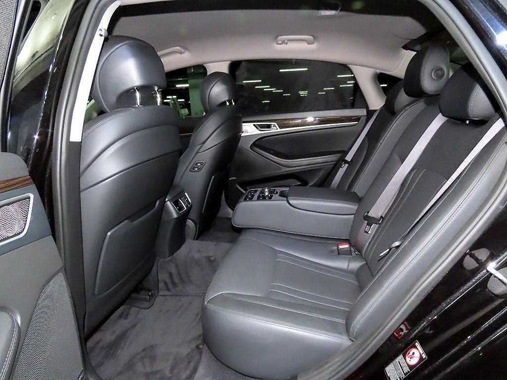 Genesis G80 - Vista 7