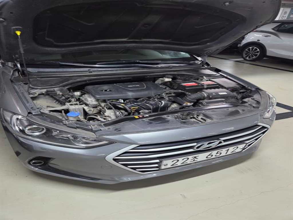 HYUNDAI Avante 2017 Gris - Importación desde Corea - HF Imports Iquique - Foto 18