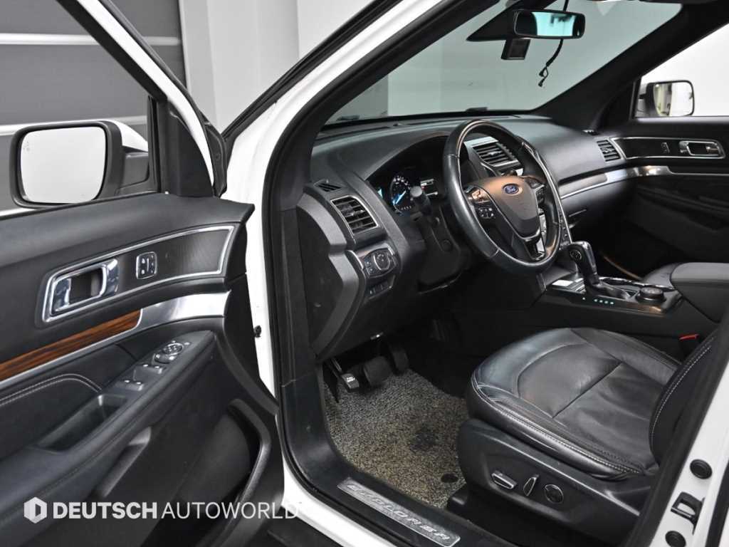 Ford Explorer - Vista 11