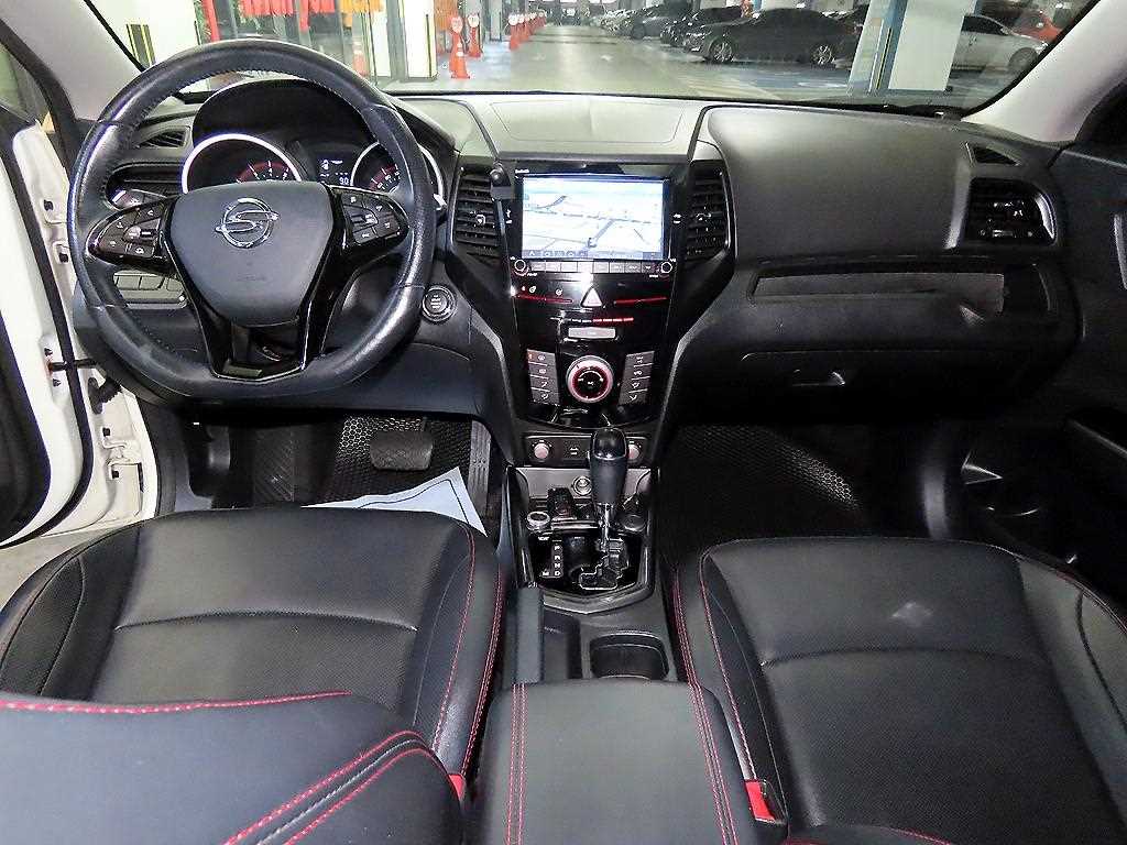 Ssangyong Tivoli - Vista 10