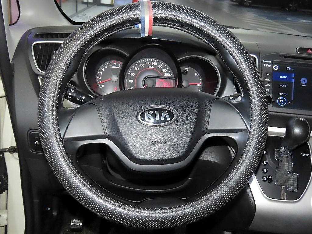 KIA Ray - Vista 8