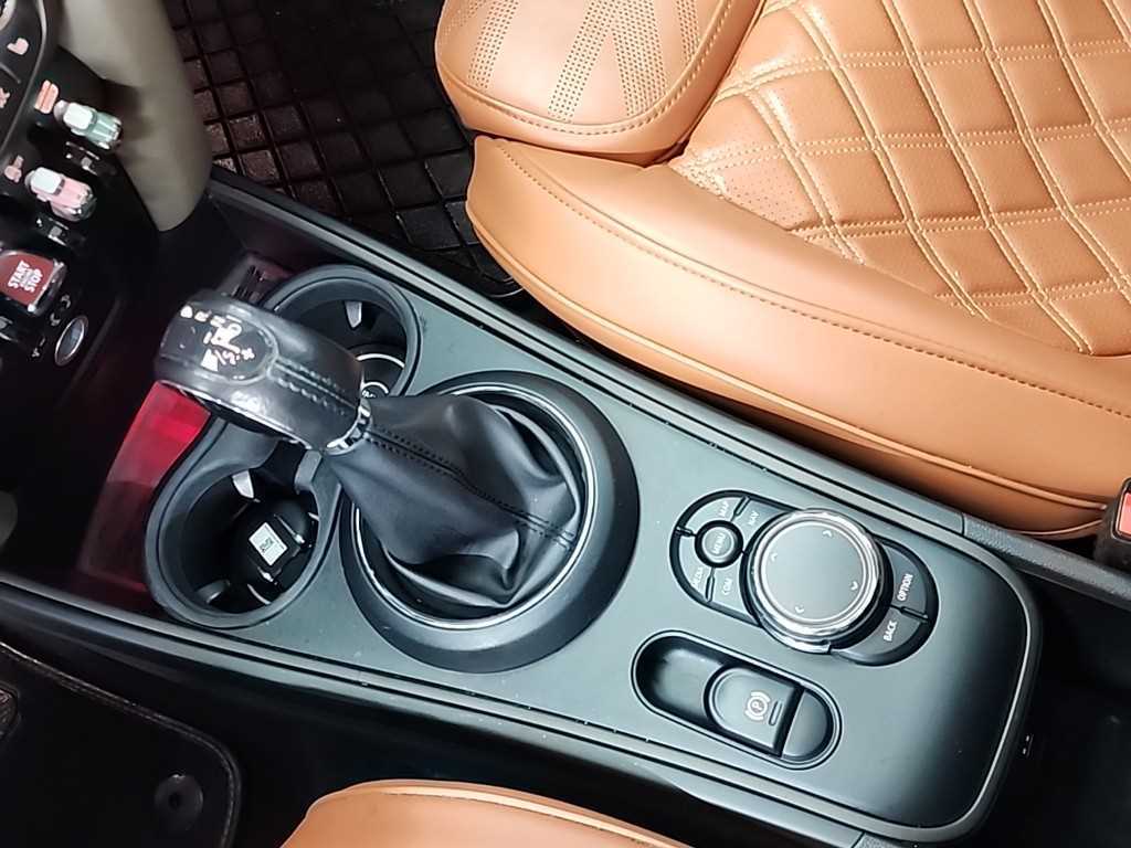 Mini Countryman - Vista 9