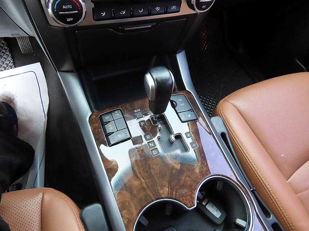 KIA Mohave - Vista 10