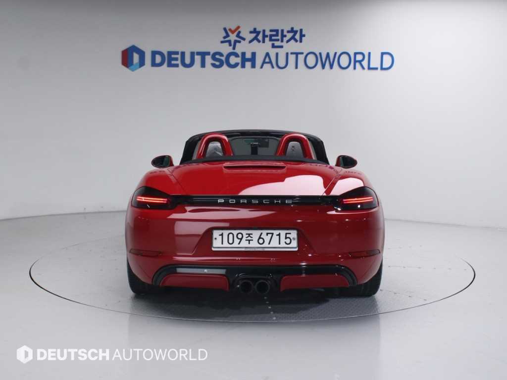 Porsche 718 - Vista 4