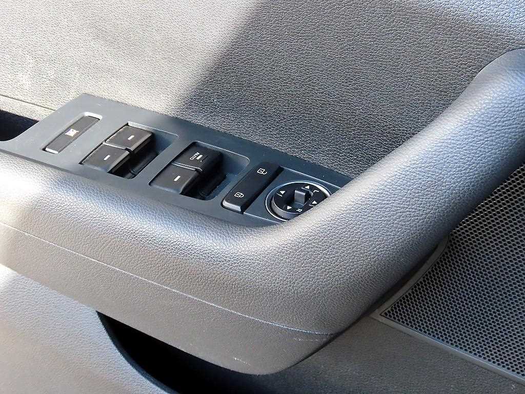 HYUNDAI Sonata - Vista 11