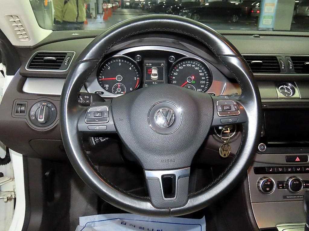 Volkswagen CC - Vista 8