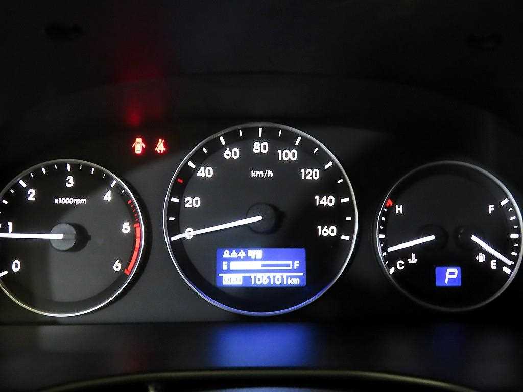 HYUNDAI Starex - Vista 9