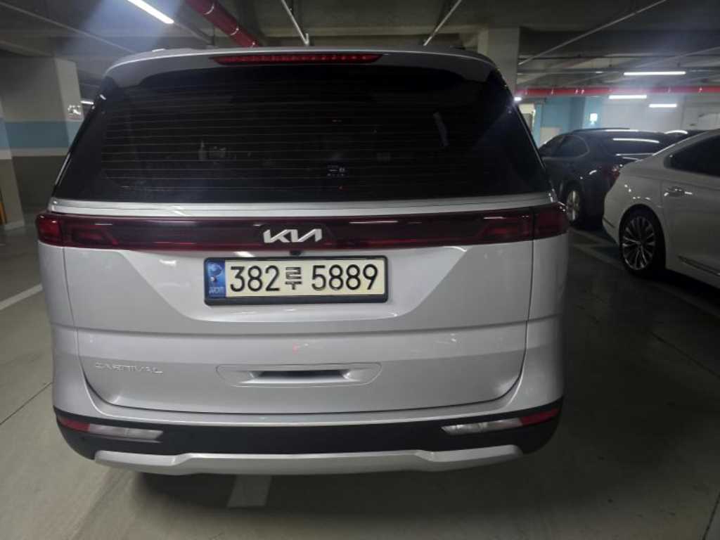 KIA Carnival - Vista 4