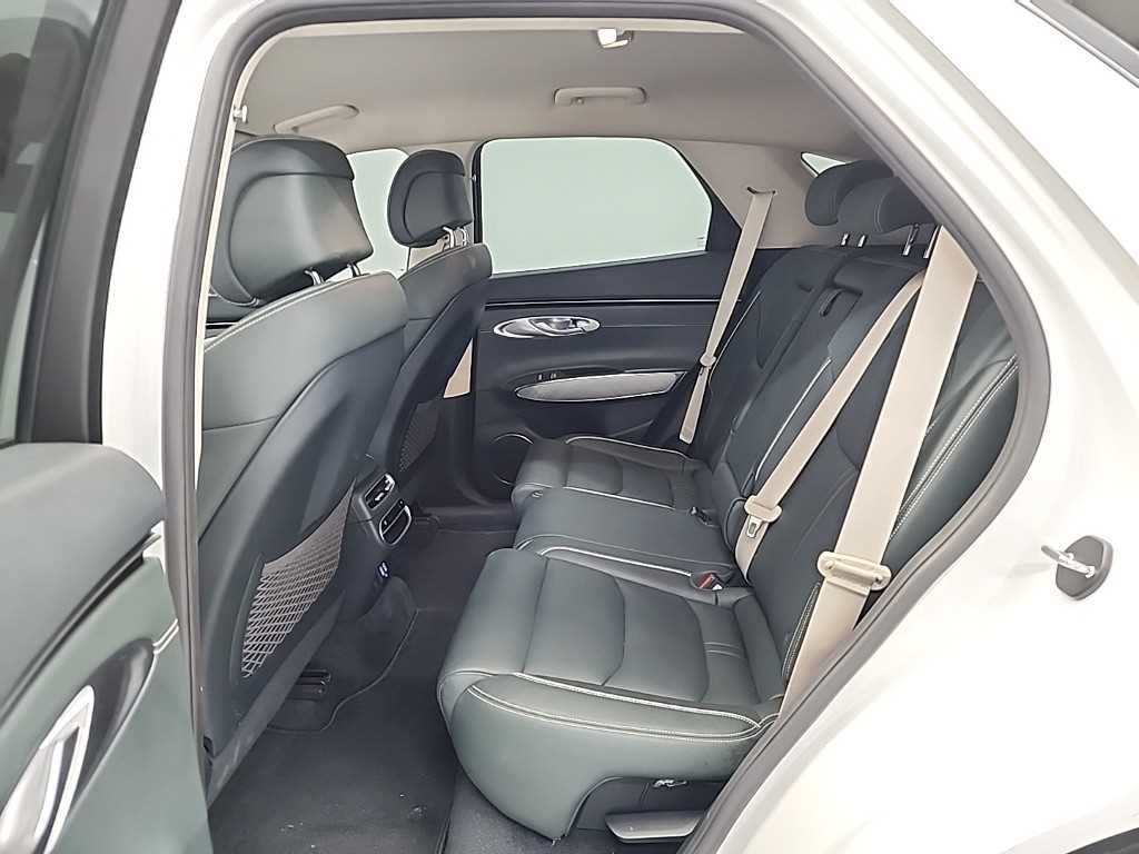 Genesis GV70 - Vista 12