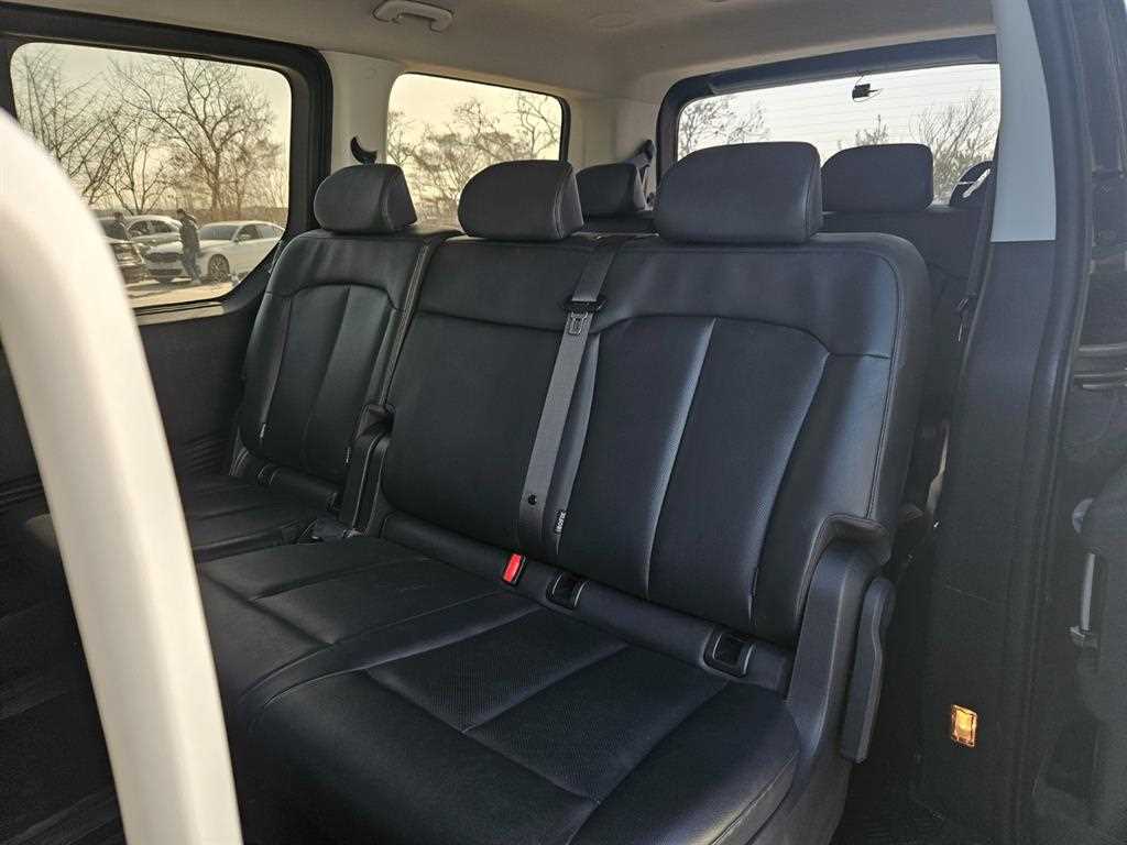 HYUNDAI Staria - Vista 6