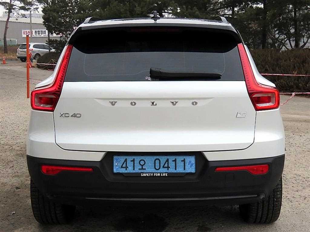 Volvo XC40 - Vista 4