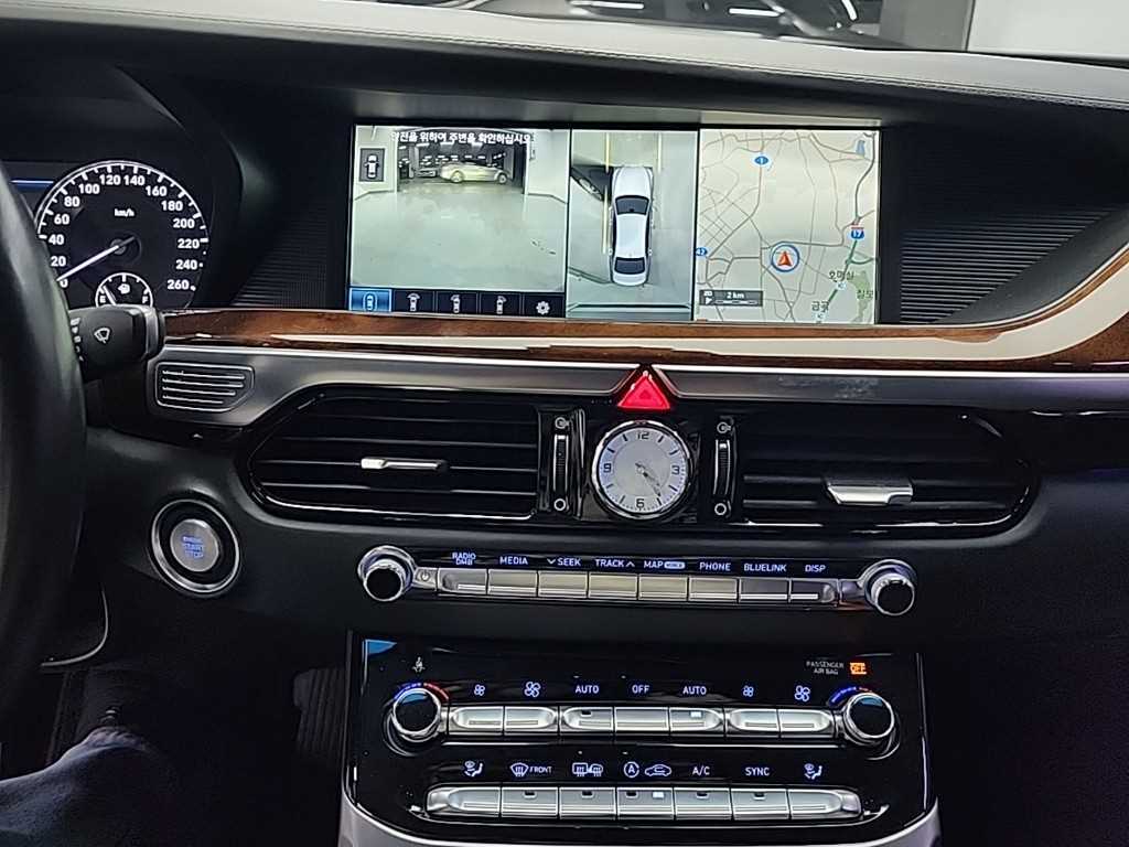 Genesis EQ900 - Vista 10