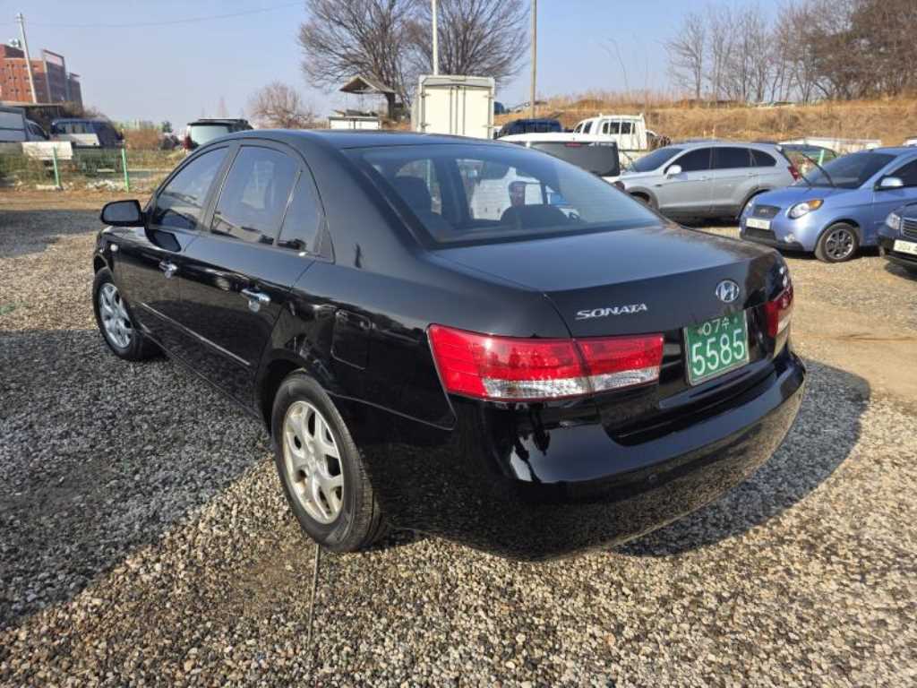 HYUNDAI Sonata - Vista 6