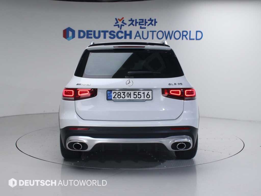 Mercedes Benz GLB Class - Vista 4