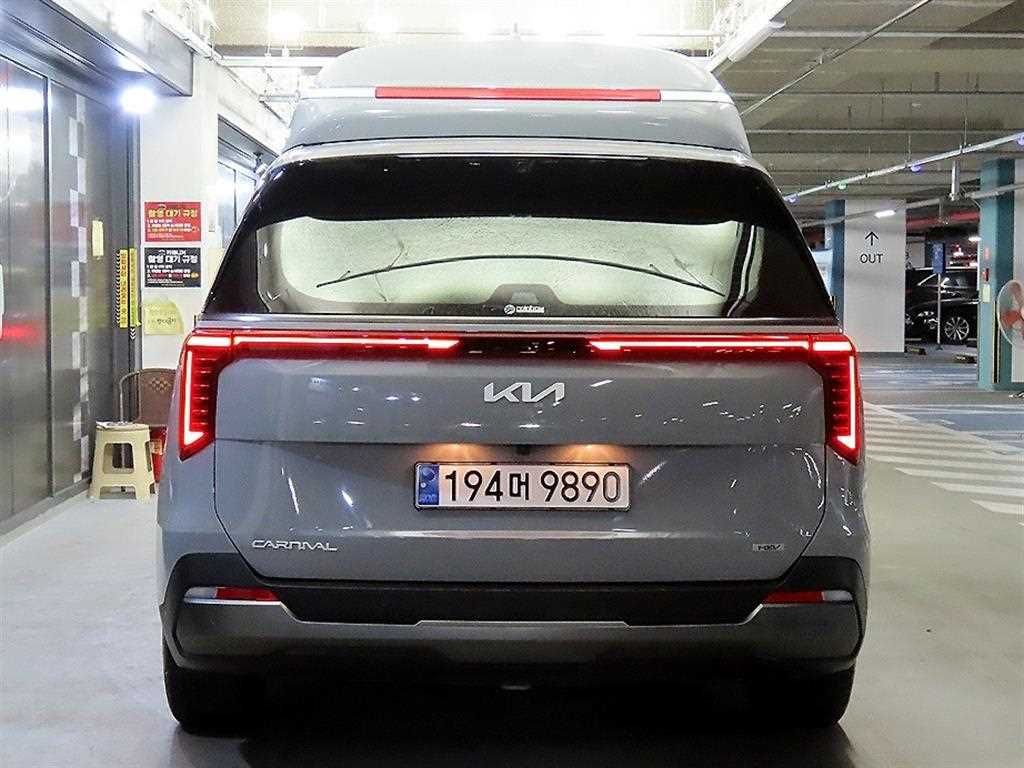 KIA Carnival - Vista 5