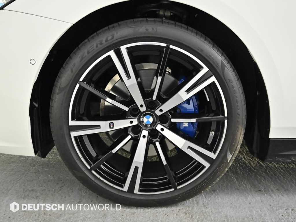 BMW 5 Series - Vista 5