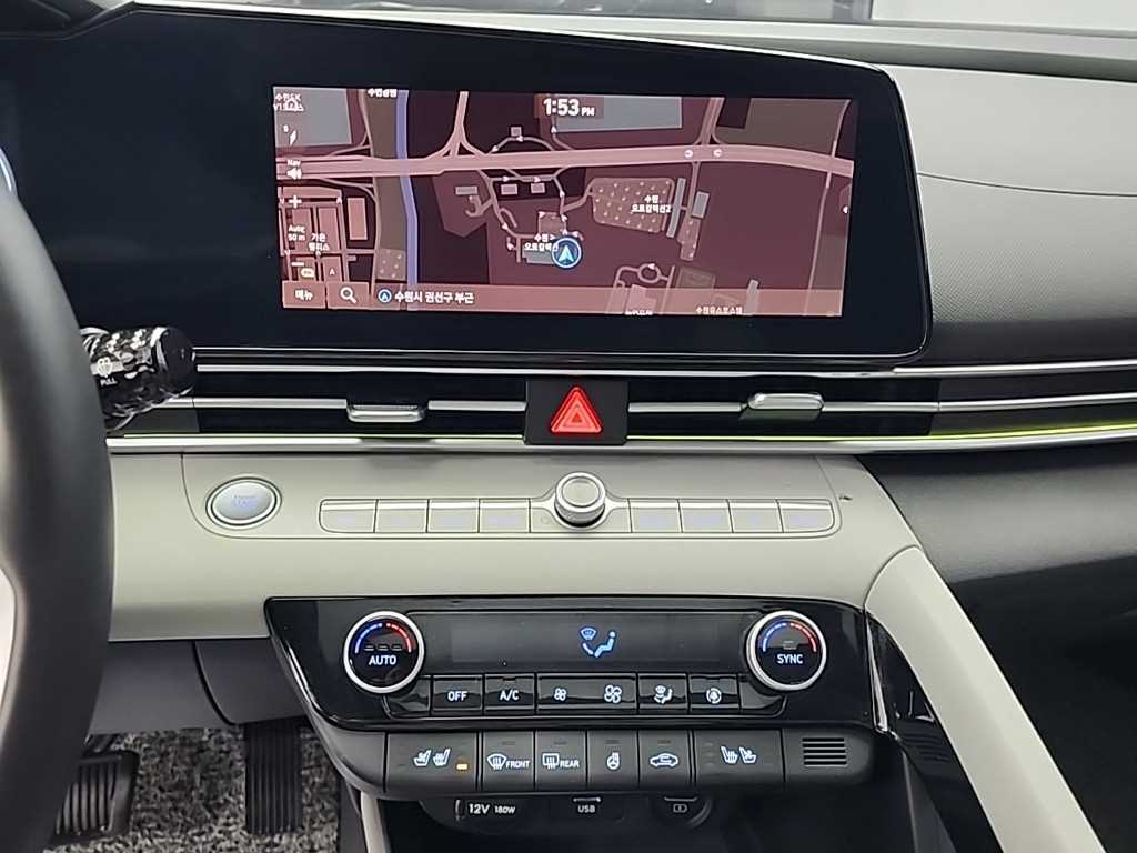 HYUNDAI Avante - Vista 10